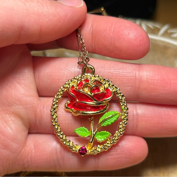 Vintage Green Calla Lilly & Red Rose Flower Gold Tone Necklaces - Picture 11 of 14